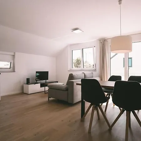 Ferienwohnung Weissach Апартаменты *